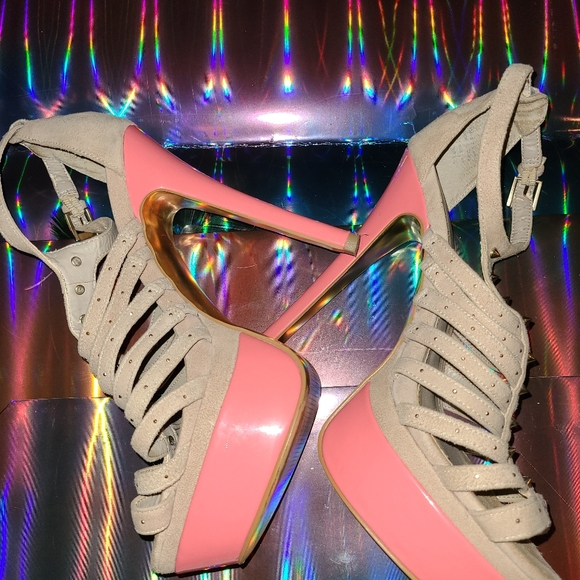 Vintage ALDO Neon Pink and Tan Ankle Strap Gold Studded Platforms Size 8.5 - Picture 6 of 15